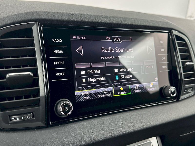 Škoda Karoq (2025) DSG 2.0TDI 110kW SportLine - fotka 17 z 34