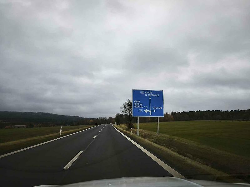 Nejnebezpečnější křižovatka v Plzeňském kraji se nachází u obce Hořehledy.