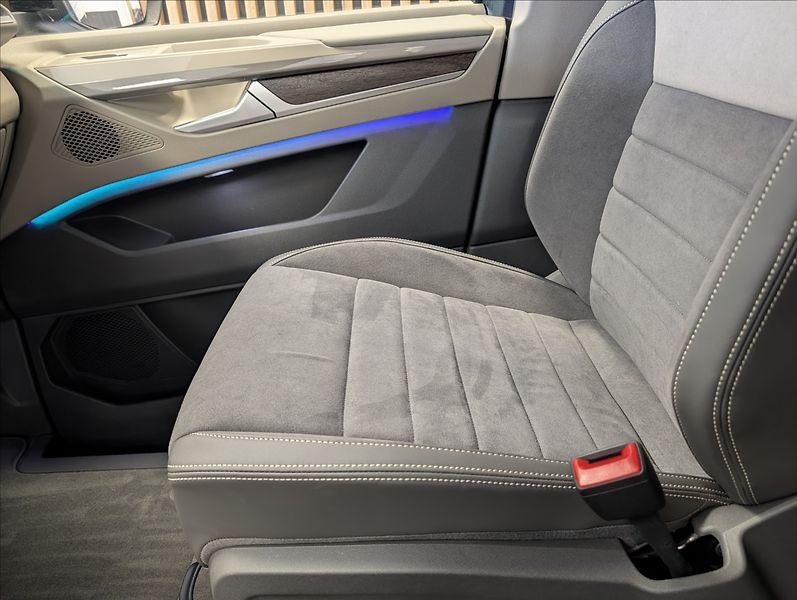 Volkswagen Multivan 1,5 TSI, 130KW, 4 MOTION Long - fotka 19 z 35