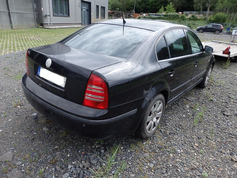 Škoda Superb (2003) 1.9TDi 96kw - fotka 4 z 7