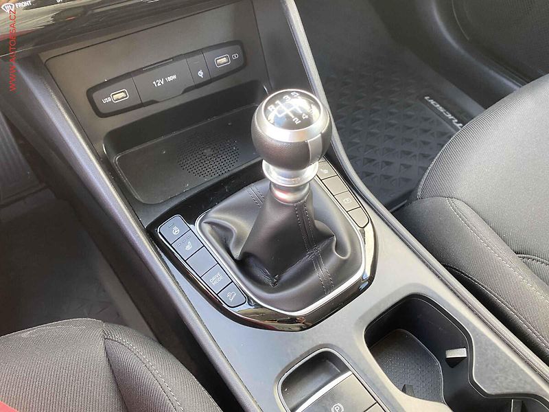 Hyundai Tucson (2023) 1.6 T-GDi, 1.maj,ČR, Smart - fotka 16 z 18