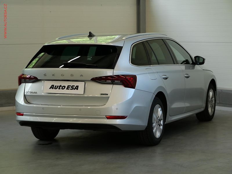 Škoda Octavia (2021) 1.0 TSi e-TEC, Style, DSG - fotka 4 z 24