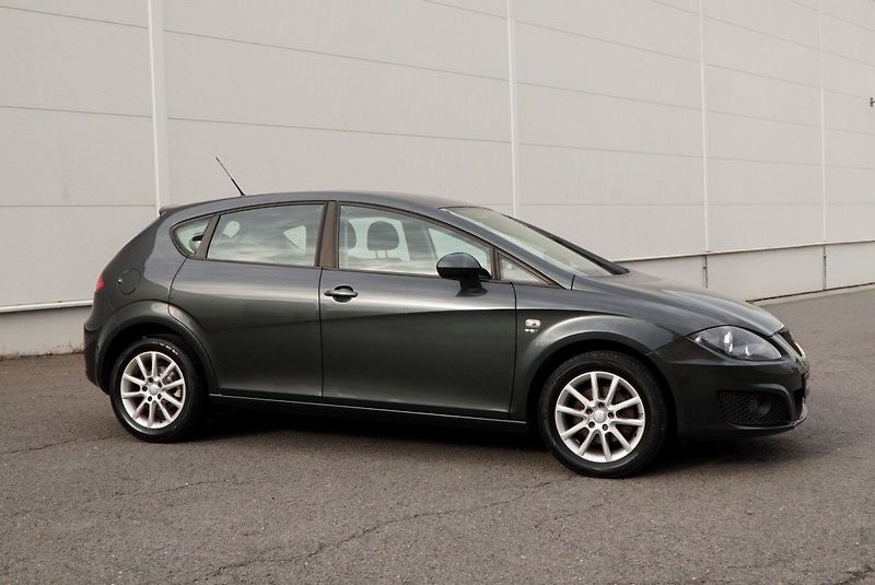 Seat Leon (2011) 1.2 TSi 77kW STYLE - fotka 4 z 28