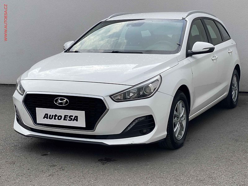 Hyundai i30 (2020) 1.4 T-GDi, ČR, Trikolor, AC - fotka 3 z 17