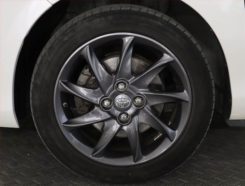 Toyota Yaris (2017) 1.5 Hybrid, Automat - fotka 15 z 19