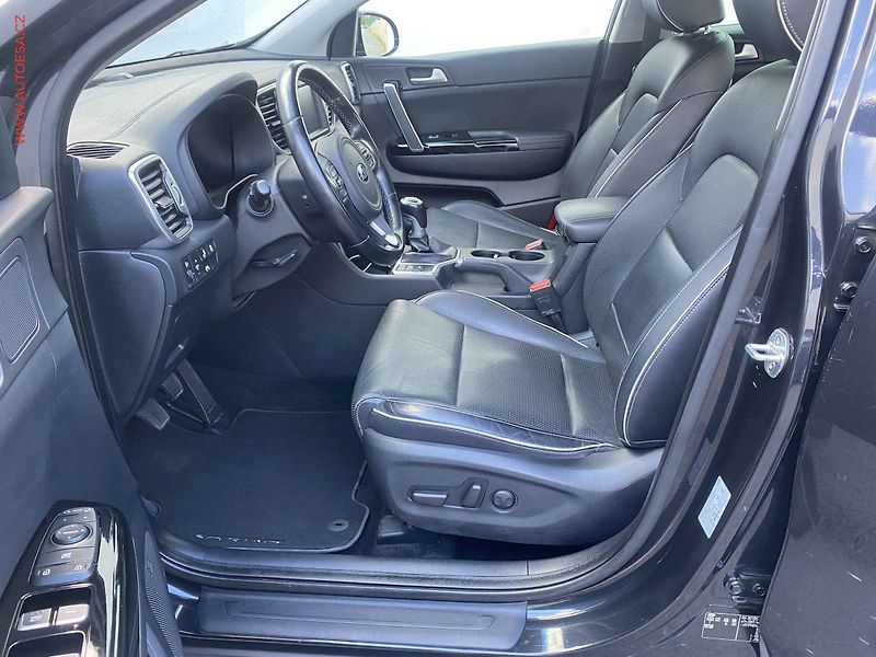 Kia Sportage (2018) 1.6 GDi, Navi, kamera, kůže - fotka 9 z 18