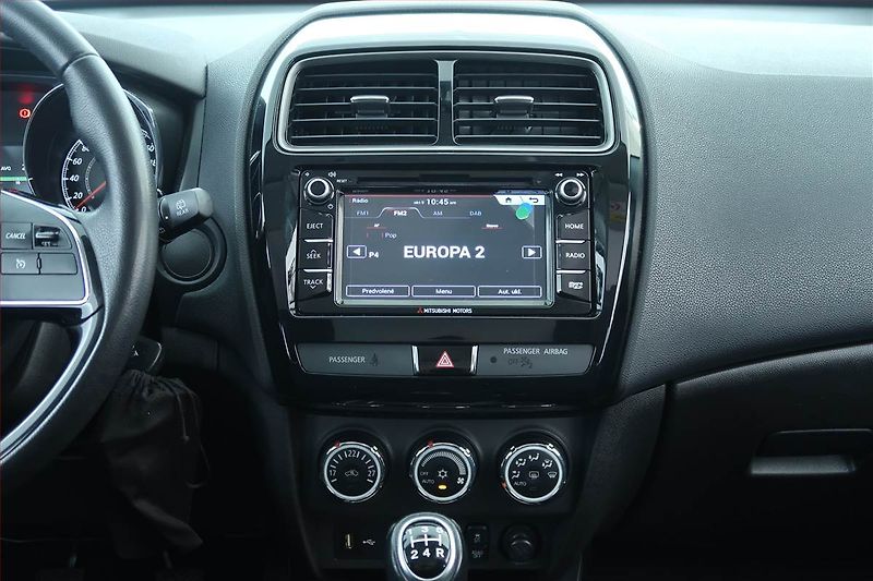 Mitsubishi ASX (2018) 1.6 MIVEC, Serv.kniha, Navi - fotka 12 z 18