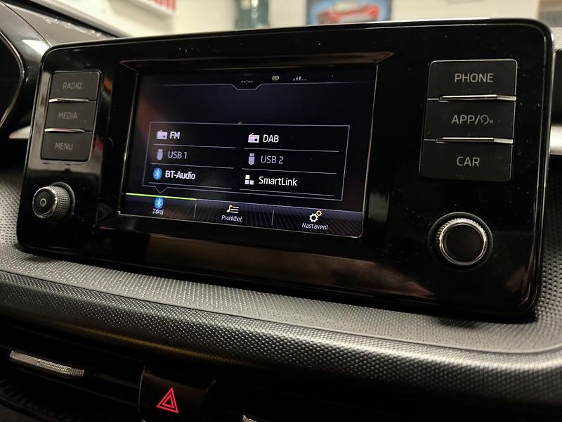 Škoda Fabia (2022) 4 Ambition 7ST Aut DSG 1MAJ ČR - fotka 15 z 36