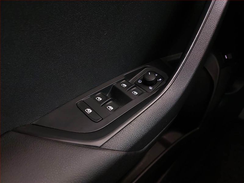 Škoda Karoq (2022) Sportline 1.5 TSI - fotka 20 z 21