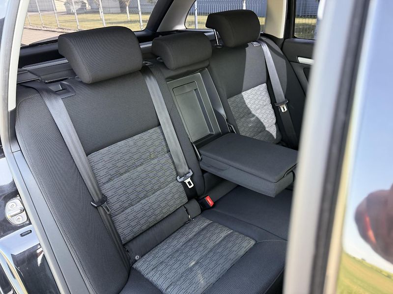Škoda Octavia (2011) 2,0TDI 103 kW ELEGANCE 1MAJITE - fotka 24 z 48