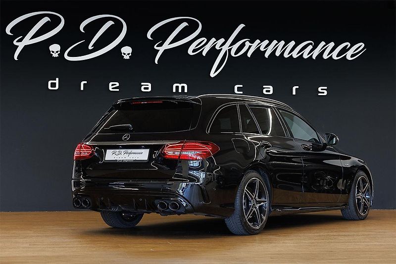 Mercedes-Benz Třídy C (2019) C43 AMG T V6 Biturbo - fotka 10 z 43