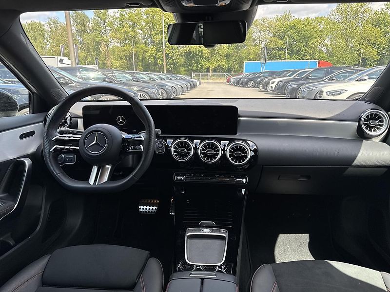 Mercedes-Benz Třídy A A 200 - fotka 12 z 19