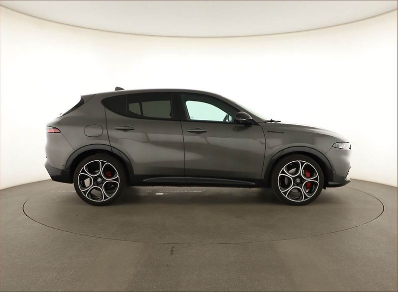 Alfa Romeo Tonale (2023) 1.5 VGT 48V MHEV - fotka 6 z 16