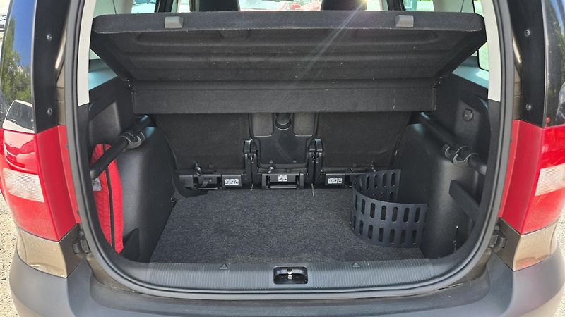 Škoda Yeti 2.0TDI ELEGANCE  4x4  - fotka 14 z 46