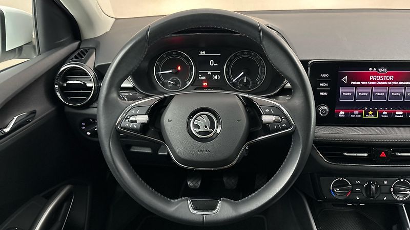 Škoda Fabia 1.0 TSI Style - fotka 9 z 23