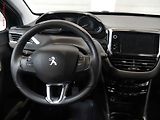 Peugeot 2008 (2018) 1.2, 1.maj,ČR, Výhř.sed. - náhled 13