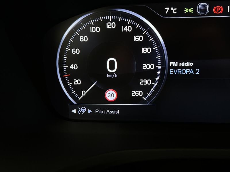 Volvo V60 T6 AWD RECHARGE INSCRIPTION  - fotka 26 z 43