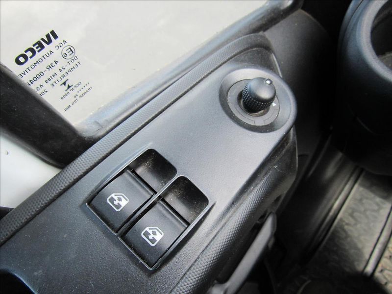 Iveco Daily 2,3 L4H4 115kW Maxi  35S16 - fotka 19 z 32