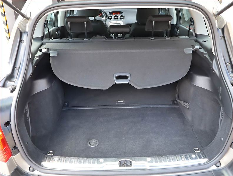 Peugeot 308 (2010) 1.6 VTi, Serv.kniha - fotka 12 z 17