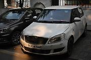 Škodovky zatím v ulicích moc vidět nejsou. Například současná fabia se tu ani nenabízí