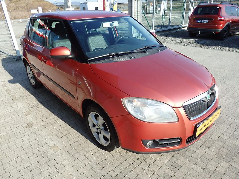Škoda Fabia 1.2 HTP 51 kW KLIMATIZACE - fotka 3 z 15