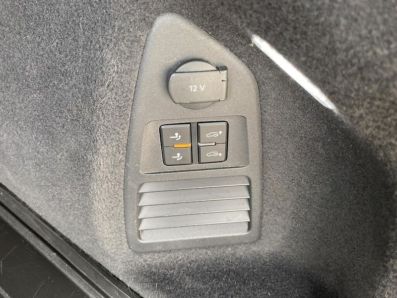 Volkswagen Touareg 3,0 TDI 210 kW Atmosphere 4MOT - fotka 28 z 29
