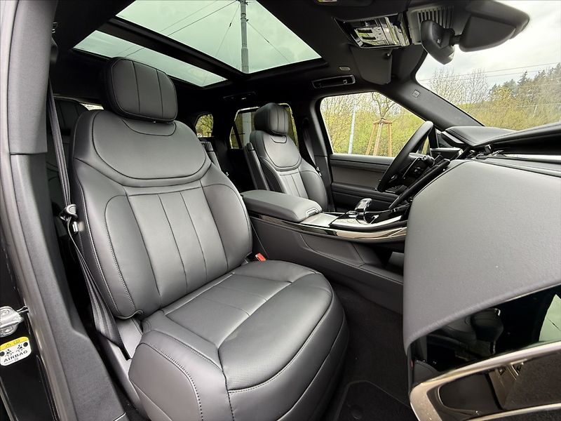 Land Rover Range Rover Sport (2026) 3,0 DYNAMIC SE D250 - fotka 31 z 40