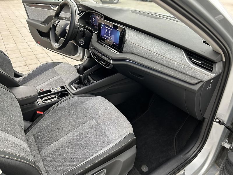 Škoda Octavia 1.5 TSI Top selection - fotka 22 z 26