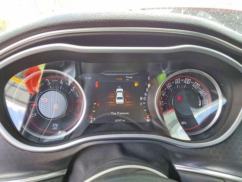 Dodge Challenger (2016) R - fotka 9 z 11