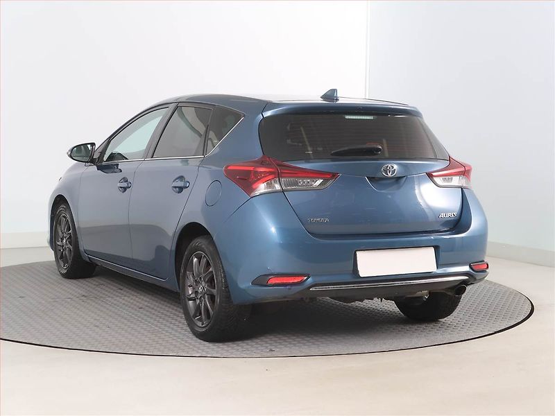 Toyota Auris (2017) 1.2 Ti, Park. senzory - fotka 4 z 14