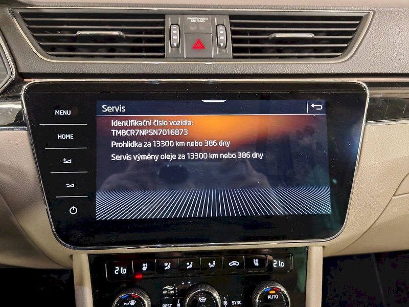 Škoda Superb (2022) 2.0 TDI 147 kW DSG 4x4 L&K - fotka 16 z 31