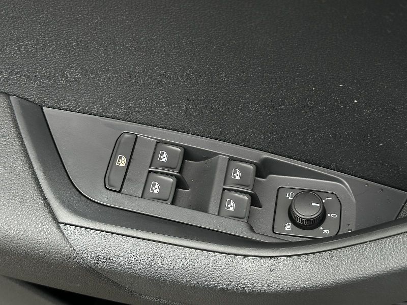 Škoda Karoq 2.0TDi DSG 4x4 150PS Matrix-LE - fotka 14 z 45