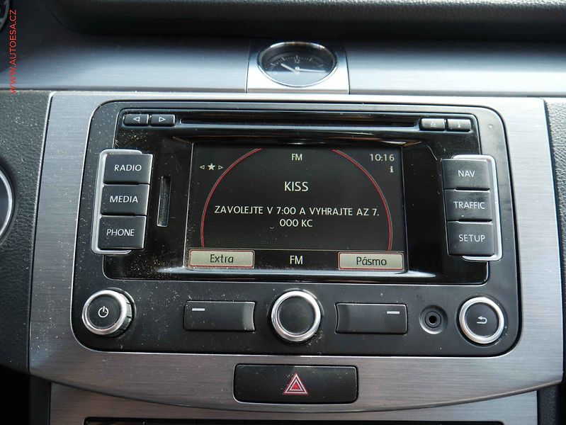 Volkswagen Passat (2013) 1.6TDi, Comfortline - fotka 18 z 22