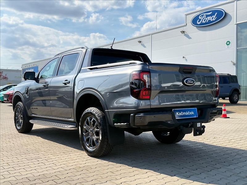 Ford Ranger 3,0 EcoBlue 177 kW V6 Wildtrak - fotka 3 z 49