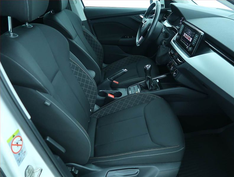 Škoda Scala (2020) Youbileum 125 1.0 TSI, ČR - fotka 9 z 16