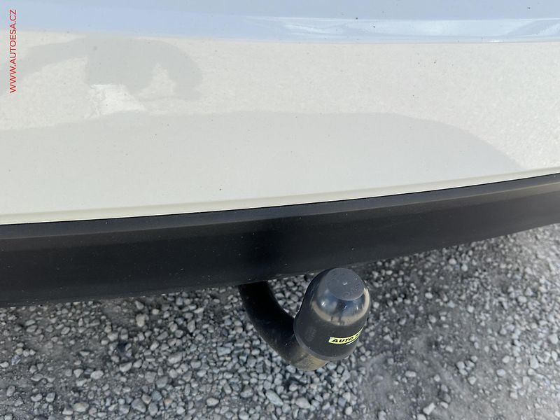 Hyundai ix20 (2014) 1.6i, ČR, AC, TZ - fotka 16 z 17