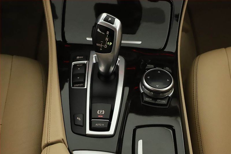 BMW Řada 5 (2014) 520i, Automat, Kůže, Navi - fotka 13 z 20