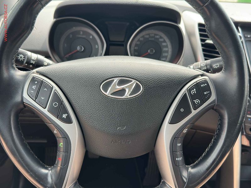 Hyundai i30 (2016) 1.6CRDI, STK7/28 - fotka 11 z 18