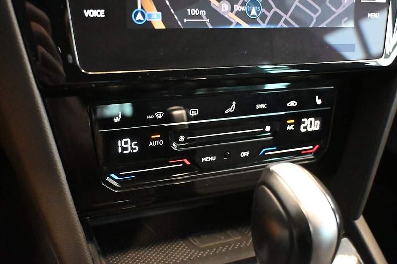 Volkswagen Passat (2023) 2.0 LED DSG ACC BUSINESS Kamer - fotka 14 z 29