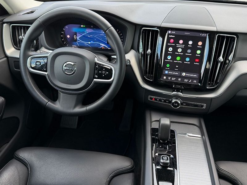 Volvo XC60 PLUS Bright B5 AWD - fotka 22 z 24