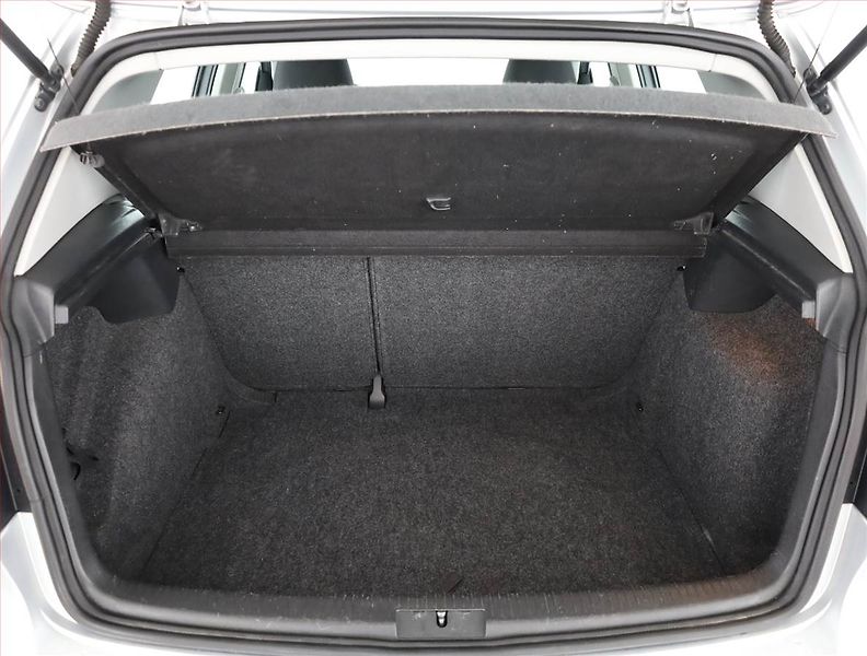 Volkswagen Golf (2010) 1.4 TSI, po STK, jezdí výborně - fotka 16 z 16