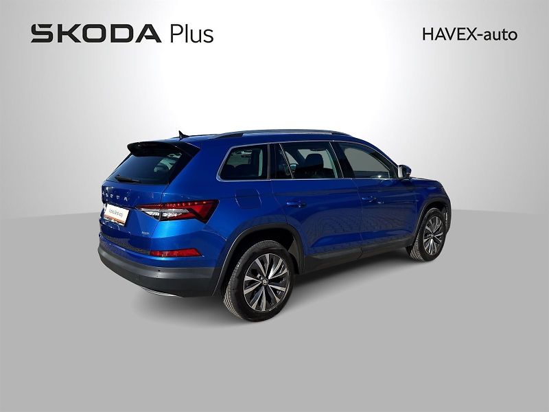 Škoda Kodiaq (2022) 2.0 TSI 4x4 DSG Style - fotka 2 z 35