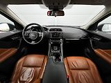 Jaguar F-Pace 20d Aut. Prestige AWD PANO TZ  - náhled 9