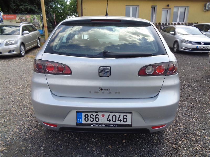 Seat Ibiza 1,4 16 V  první majitel - fotka 6 z 15