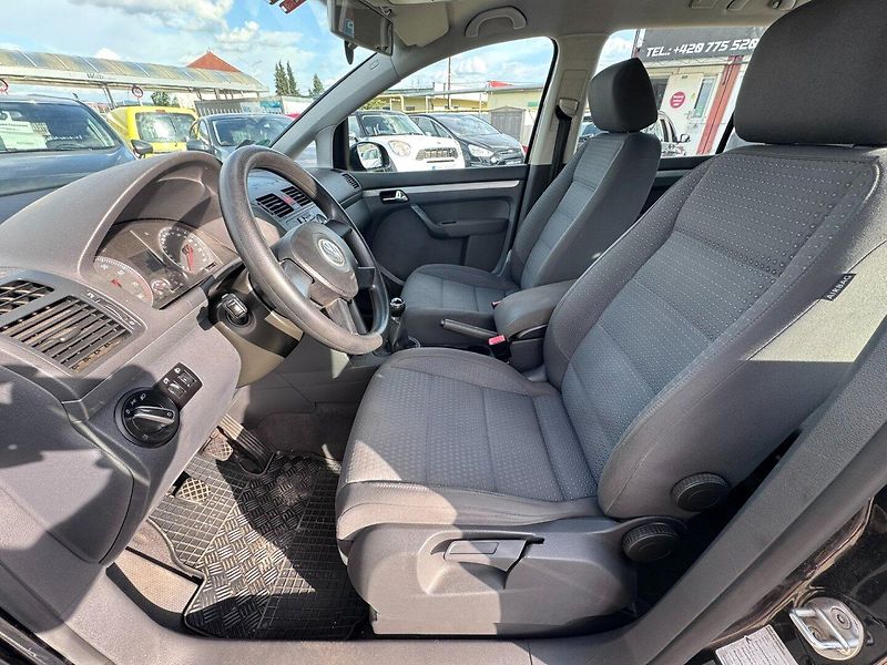 Volkswagen Touran (2005) 1,6 MPI 75 KW SPOJKA STK - fotka 22 z 48