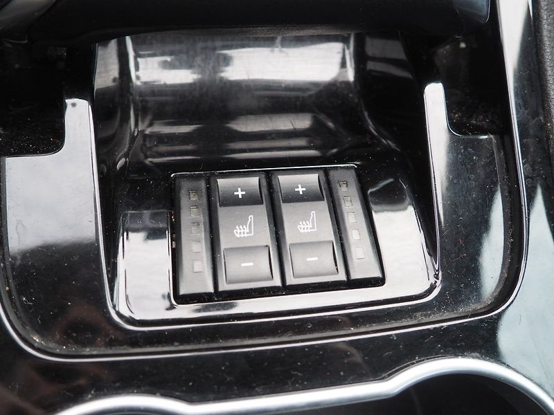 Ford S-MAX (2010) 2.0 TDCI, 120 kW, 7 míst - fotka 33 z 37
