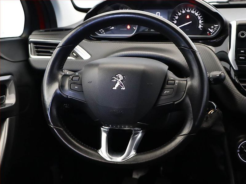 Peugeot 2008 (2018) 1.2 PureTech, ČR,1.maj - fotka 11 z 11