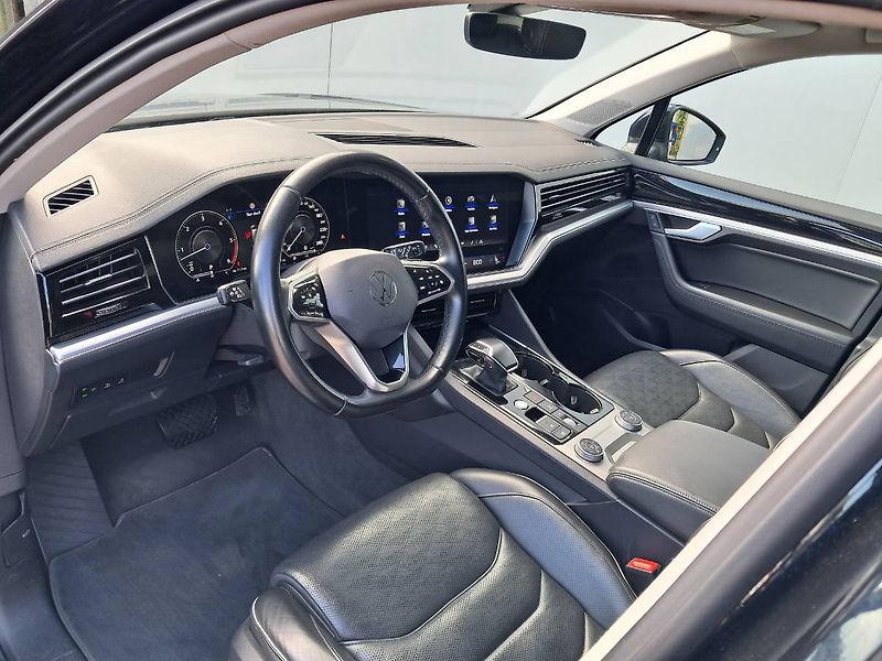 Volkswagen Touareg (2021) ELEGANCE V6 3.0 TDI / 210 kW 4 - fotka 20 z 35