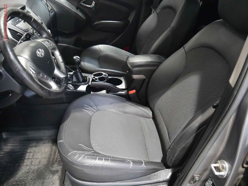 Hyundai ix35 (2011) 1.7CRDI, ČR, servis.kniha, AC - fotka 9 z 23