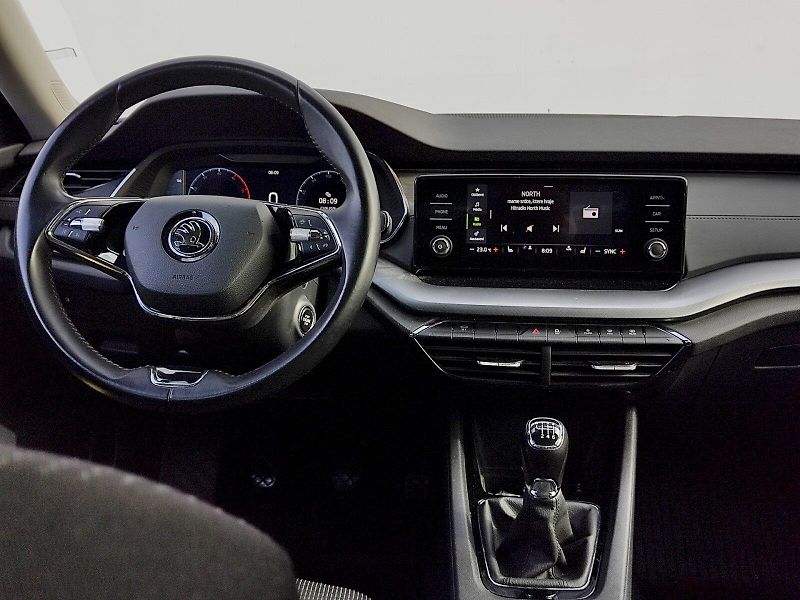 Škoda Octavia (2021) Combi Ambition Plus 2,0 Tdi 85 - fotka 6 z 32